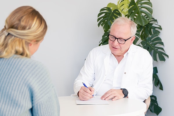 Ablauf einer genetischen Spezialsprechstunde für angeborene Stoffwechselerkrankungen
